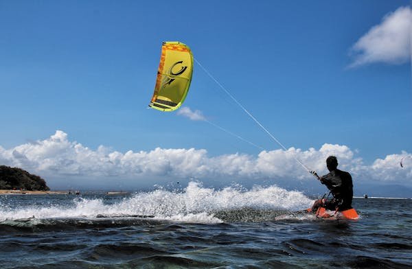 Découvrez l'univers du kitesurf avec Eleveight